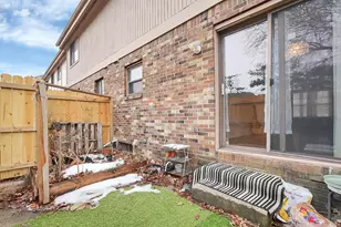 97 Stornoway Dr W, Columbus, OH 43213 - Photo 16