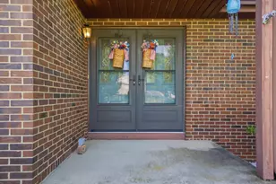 330 Northview Dr, London, OH 43140 - Photo 2