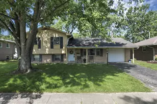 439 Foxwood Dr, Columbus, OH 43230 - Photo 2