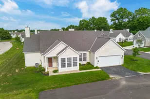 6033 Naughten Pond Dr, Columbus, OH 43213 - Photo 1