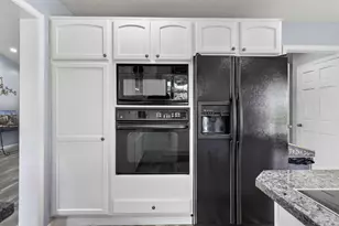 1938 W Glenhurst Dr NW, Lancaster, OH 43130 - Photo 24