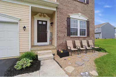 1462 Hoovler Court, Pataskala, OH 43062 - Photo 4