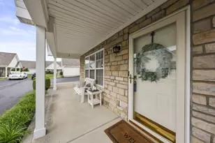 7912 Meadowlark Ln S, Reynoldsburg, OH 43068 - Photo 4
