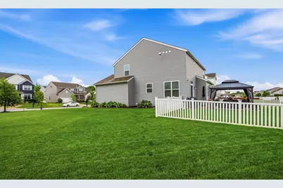 1275 Meadow View Drive, Marysville, OH 43040 - Photo 10