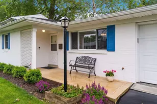 531 Deerwood Ave E, Columbus, OH 43230 - Photo 4