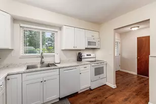 531 Deerwood Ave E, Columbus, OH 43230 - Photo 20