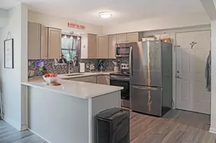 790 N Buena Vista St, Newark, OH 43055 - Photo 6