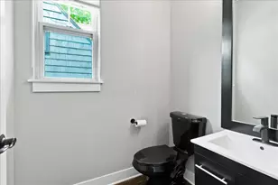 176 E Weber Rd, Columbus, OH 43202 - Photo 12