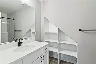 176 E Weber Rd, Columbus, OH 43202 - Photo 24