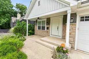 176 E Weber Rd, Columbus, OH 43202 - Photo 4