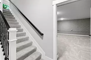 176 E Weber Rd, Columbus, OH 43202 - Photo 36