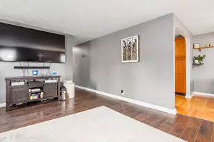948 N Moorewood Dr, Zanesville, OH 43701 - Photo 8