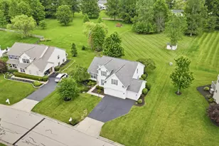 6043 Congressional Dr, Westerville, OH 43082 - Photo 4