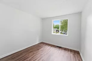 2390 Daleton Pl, Columbus, OH 43232 - Photo 24
