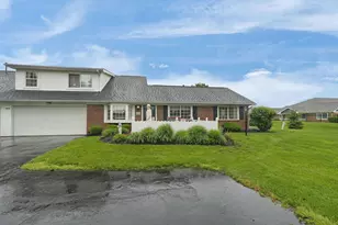 3940 Crestfield Dr, Groveport, OH 43125 - Photo 2