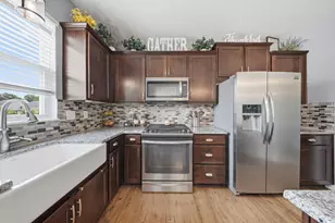 2100 Emmys Way, Columbus, OH 43228 - Photo 18