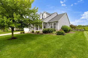 1010 Laketree Ct W, Westerville, OH 43081 - Photo 2