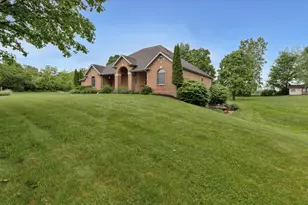 150 Paradise Valley Dr, Alexandria, OH 43001 - Photo 4