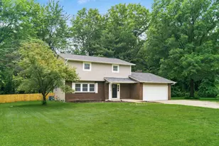 151 Bristol Dr SW, Reynoldsburg, OH 43068 - Photo 2