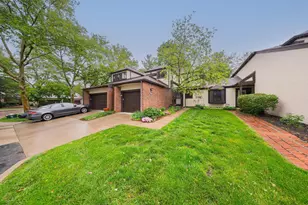 132 Saint Michelle St, Columbus, OH 43085 - Photo 2