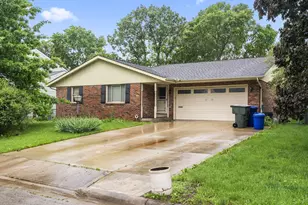 1393 Bellflower Ave, Columbus, OH 43204 - Photo 2