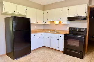 988 Kirkwood Dr, West Jefferson, OH 43162 - Photo 8