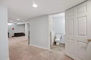 275 Spruce Hill Dr, Columbus, OH 43230 - Photo 34