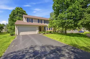 275 Spruce Hill Dr, Columbus, OH 43230 - Photo 2