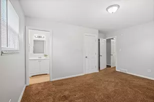 909 Hillery Rd, Columbus, OH 43229 - Photo 14