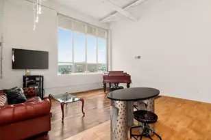 60 E Spring St, Columbus, OH 43215 - Photo 22