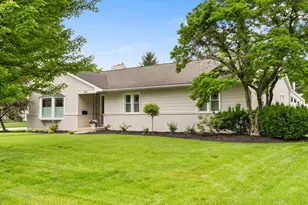 3071 Halesworth Rd, Columbus, OH 43221 - Photo 2