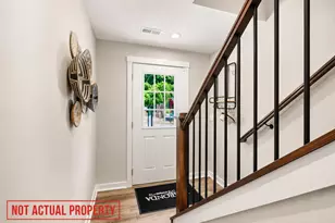 2667 Meigs Dr, Columbus, OH 43207 - Photo 2