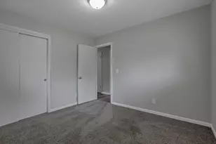 2758 Beulah Rd, Columbus, OH 43211 - Photo 22