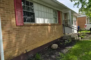 1870 Lonsdale Rd, Columbus, OH 43232 - Photo 2
