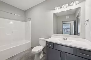 1812 Bourbon St, Ashville, OH 43103 - Photo 6