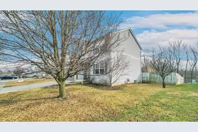 1602 Covina Drive, Columbus, OH 43228 - Photo 4