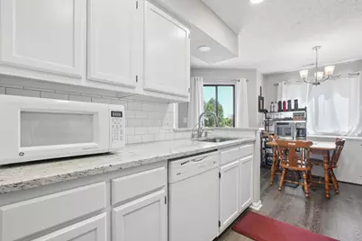 2196 Hedgerow Road #2196G, Columbus, OH 43220 - Photo 10