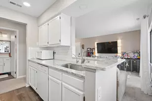 2196 Hedgerow Road, Columbus, OH 43220 - Photo 14