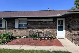 1290 Woodbrook Ln, Columbus, OH 43223 - Photo 1