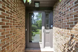 2160 Coach Rd N, Columbus, OH 43220 - Photo 8