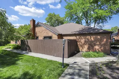 2160 Coach Road N #9, Columbus, OH 43220 - Photo 6