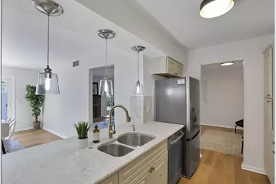 2160 Coach Road N #9, Columbus, OH 43220 - Photo 18