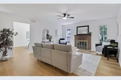 2160 Coach Road N #9, Columbus, OH 43220 - Photo 2