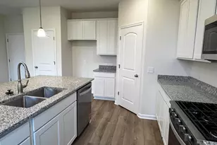 272 Dowler Dr, South Bloomfield, OH 43103 - Photo 4