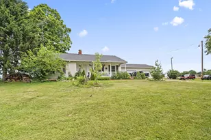 8436 Martinsburg Rd, Mount Vernon, OH 43050 - Photo 4