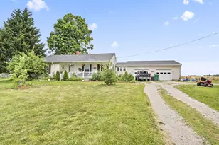 8436 Martinsburg Rd, Mount Vernon, OH 43050 - Photo 2