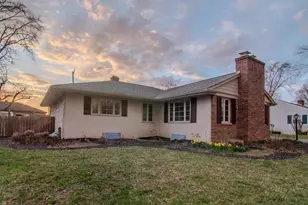 2861 Wellesley Dr, Columbus, OH 43221 - Photo 2