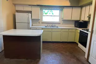 5588 Tamarack Blvd, Columbus, OH 43229 - Photo 8