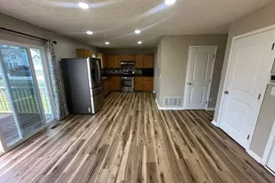 2397 Angelfire Dr, Grove City, OH 43123 - Photo 8