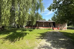 215 W Mound St, Sabina, OH 45169 - Photo 2
